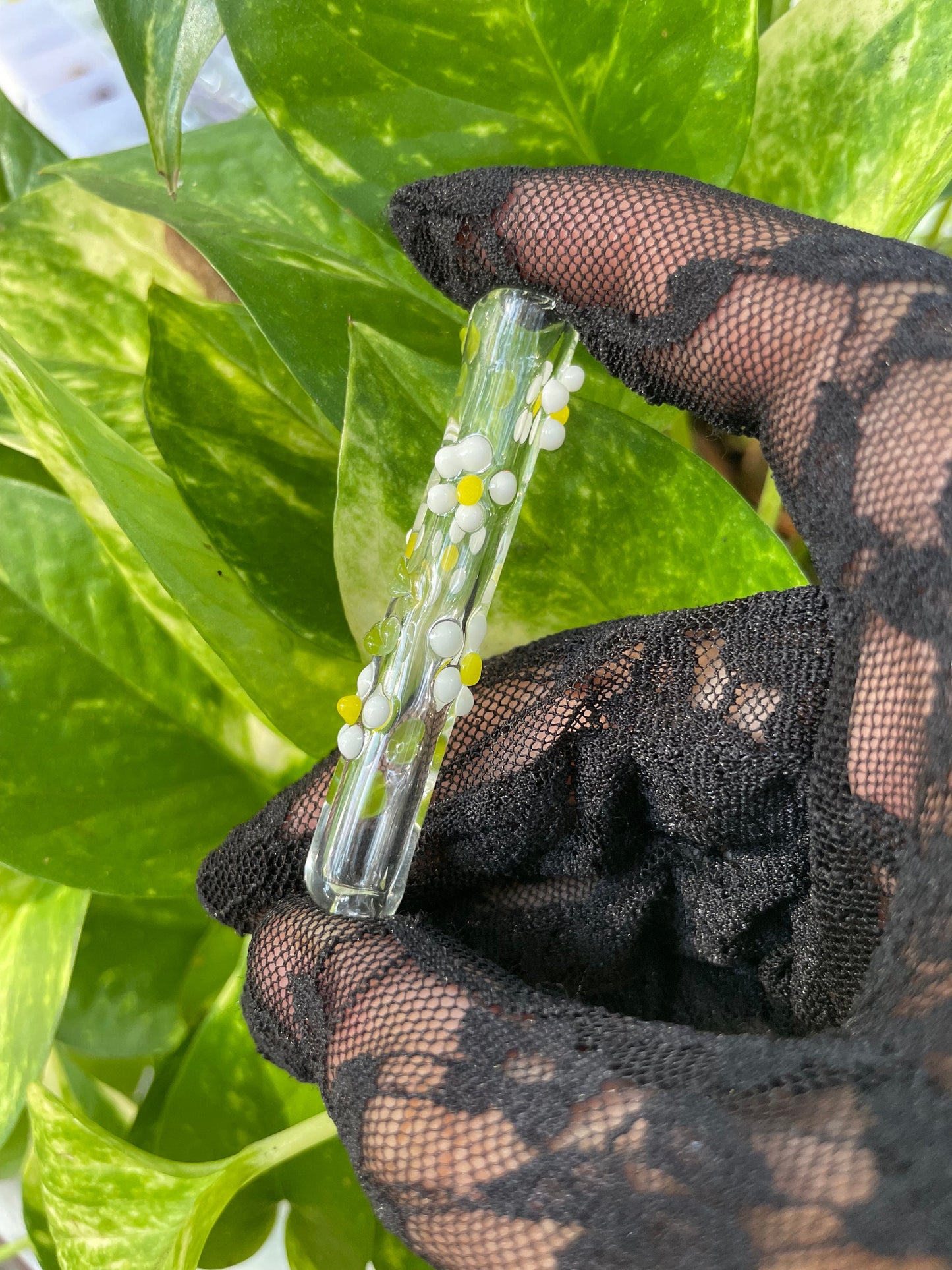 Flower Finger Saver / White flower Cigarette tip / tobacco use only / Kawaii finger saver / USA Glass / Cigarette holder