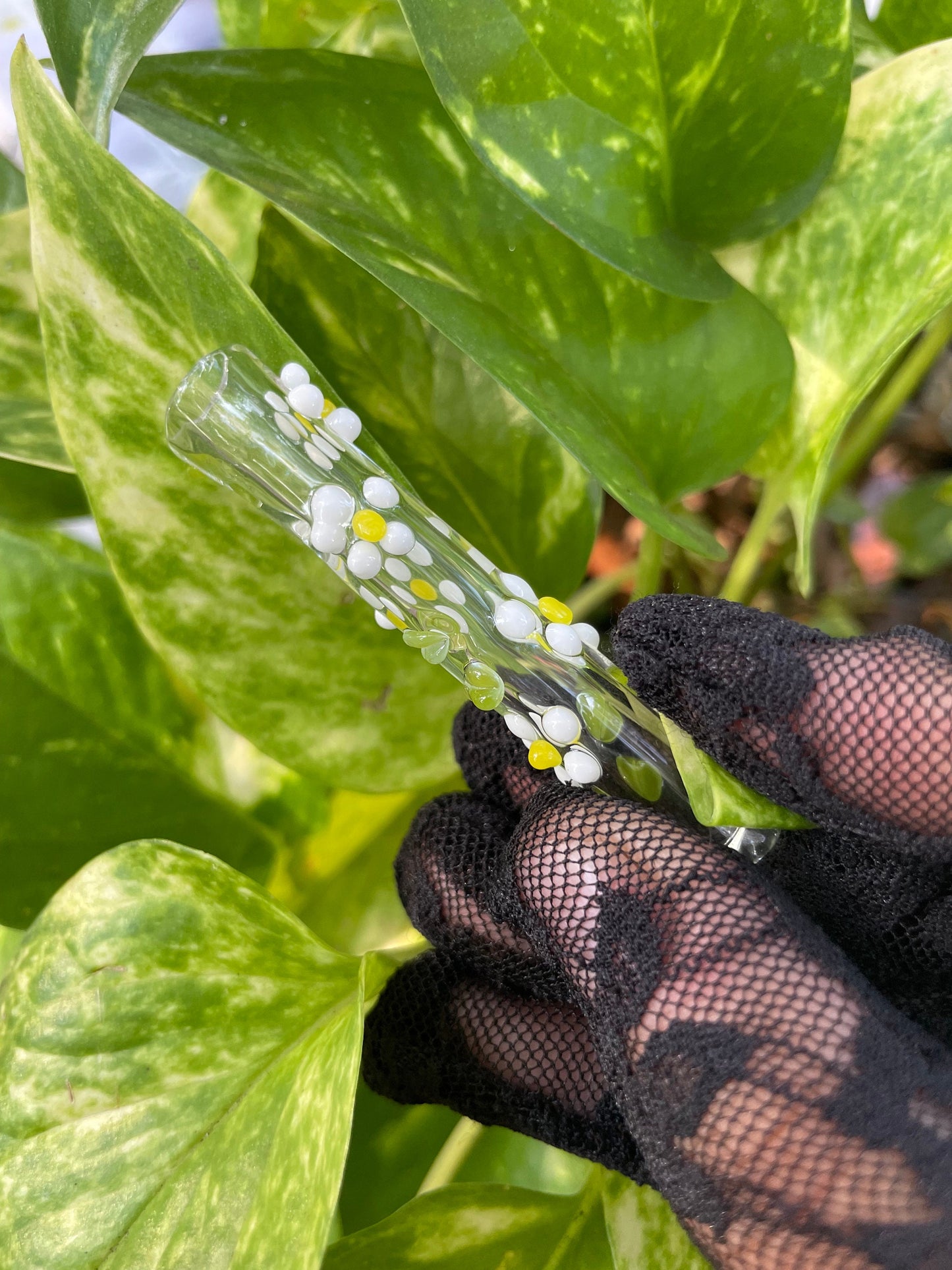 Flower Finger Saver / White flower Cigarette tip / tobacco use only / Kawaii finger saver / USA Glass / Cigarette holder