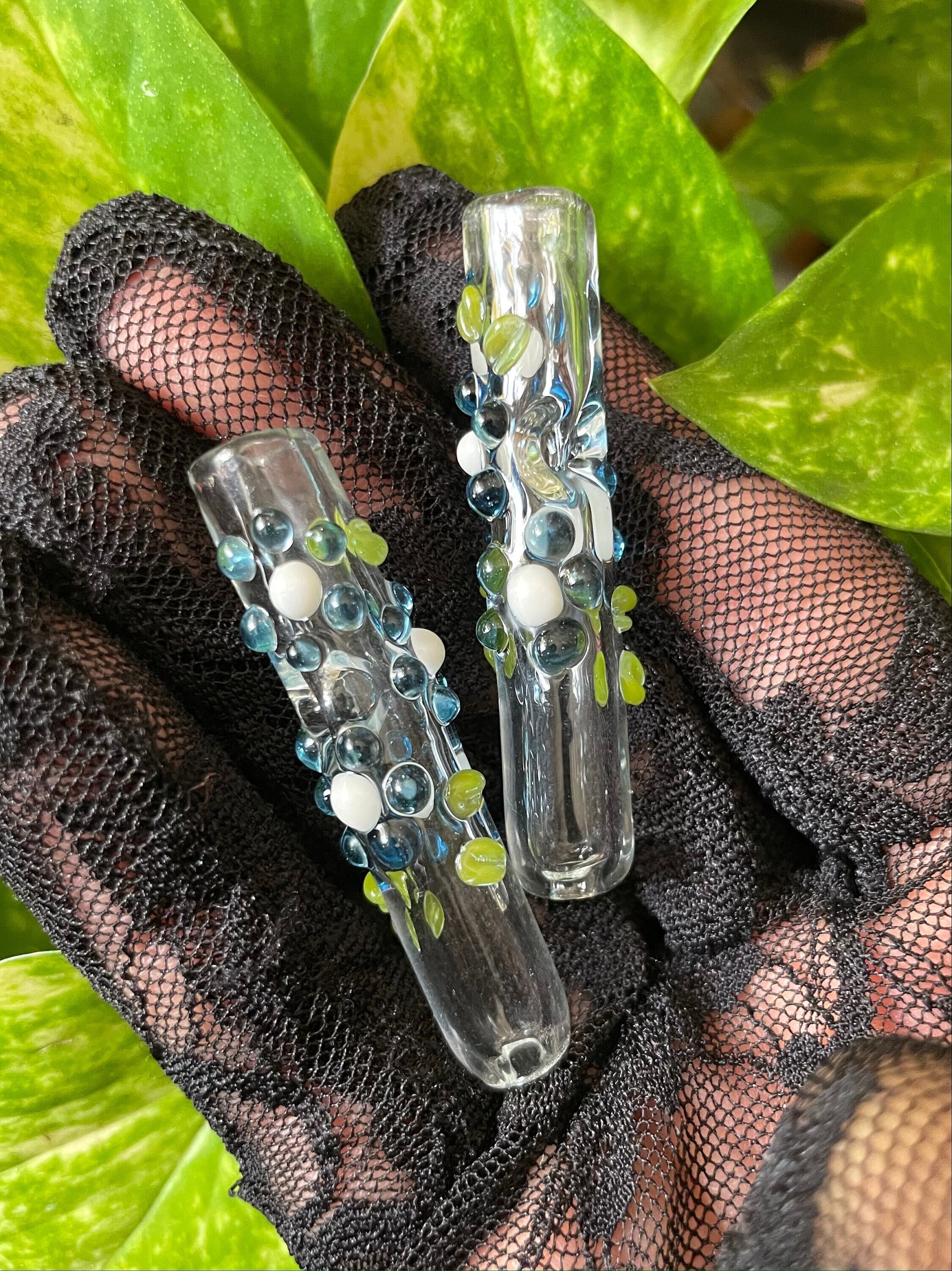 finger cigarette holder Mini Flower Finger Saver / Dark Blue flower Mini Cigarette tip / tobac – Simeow Studios finger cigarette holder Mini Flower Finger Saver / Dark Blue flower Mini Cigarette tip / tobac – Simeow Studios