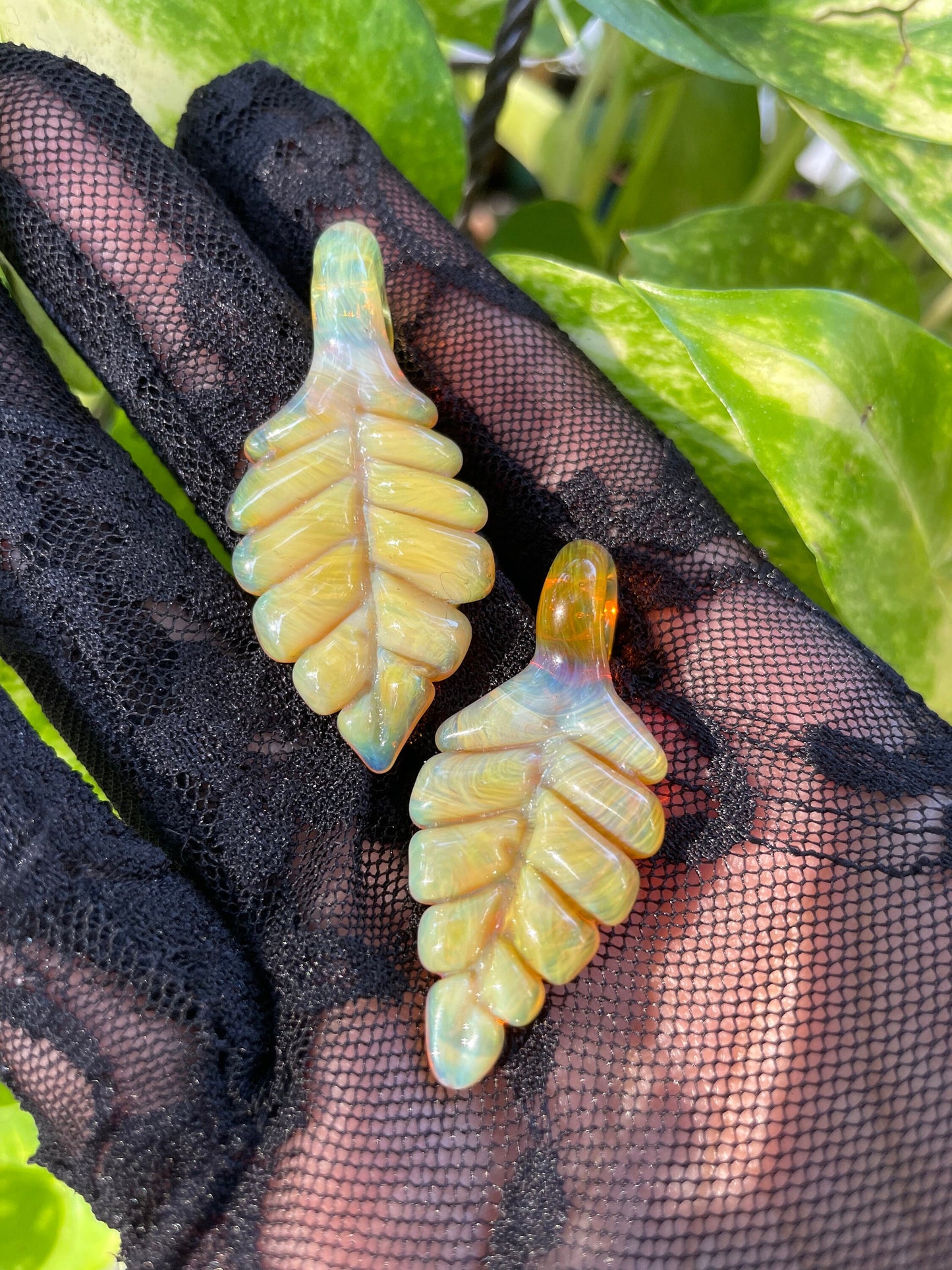 Hand Blown Autumn Leaf Necklace / Overgrow Leaf Necklace / Botanical Jewelry / Striking Light Leaf